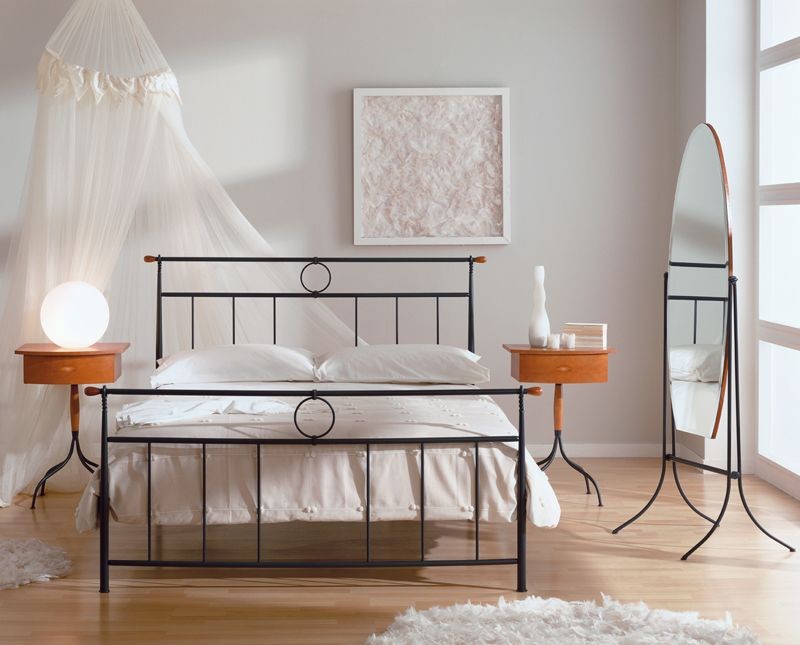 Elegant Iron Bed